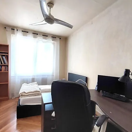 F2 Hyper Centre דירה *