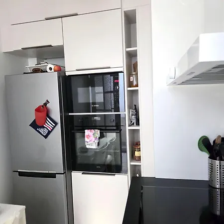 F2 Hyper Centre דירה *